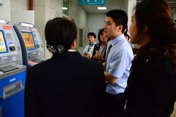 演示自助機(jī)使用1.JPG