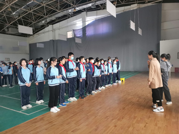 學(xué)雷鋒志愿3-01暖身活動(dòng)環(huán)節(jié).jpg