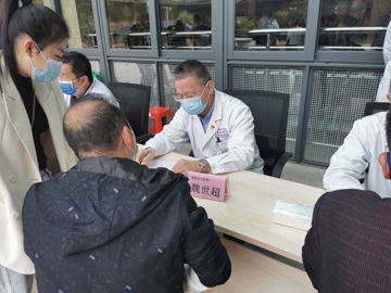 義診現(xiàn)場1.jpg