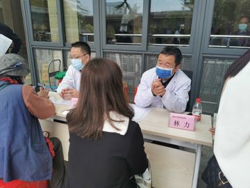 義診現(xiàn)場4.jpg